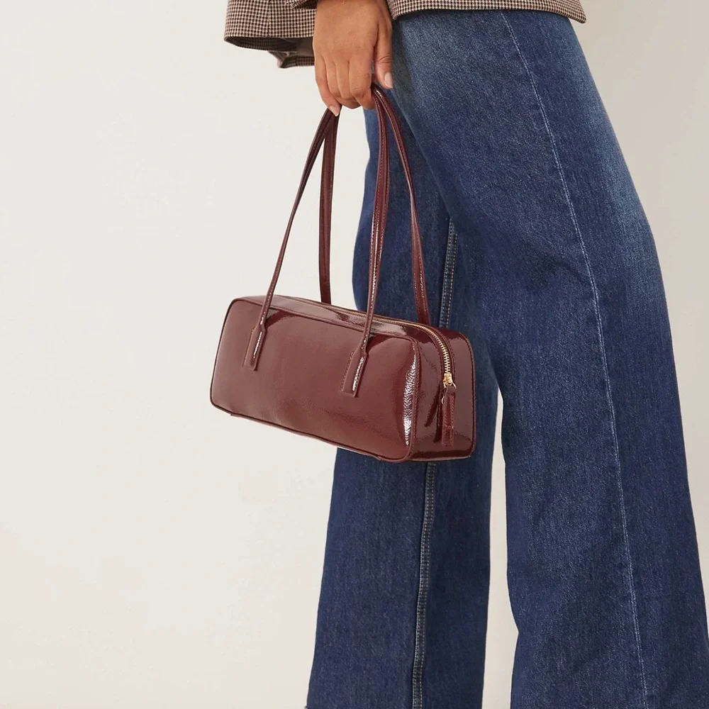 ASOS- burgundy patent faux leather elongated shoulder bag - Picture 4 of 5